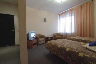Гостиница Круиз Пермь Улучшенный двухместный номер с 1 кроватью или 2 отдельными кроватями-3
