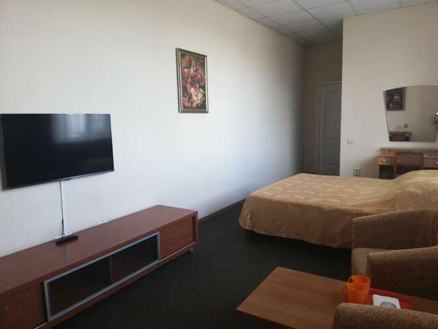 Гостиница Круиз Пермь-103